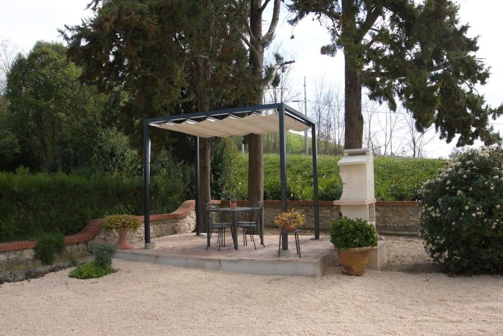 Casa Vacanze Podere San Giusto Вольтерра Экстерьер фото